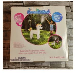 Pool candy inflatable unicorn sprinklers NWT